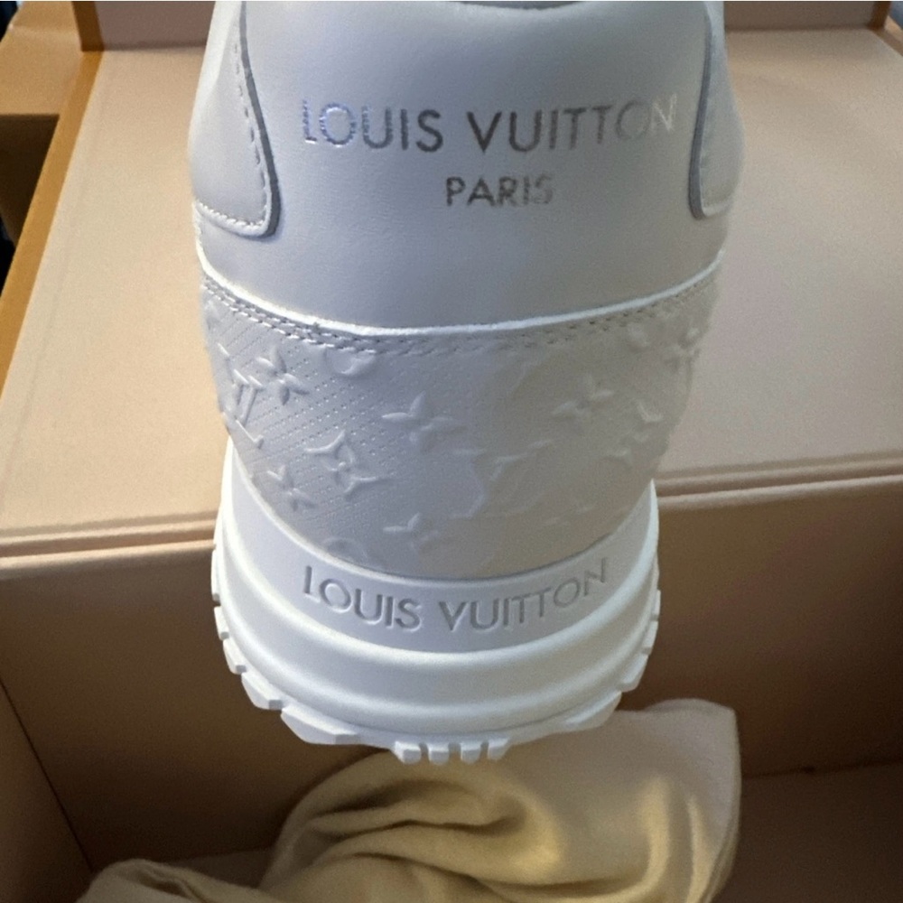 Louis Vuitton Monogram White Sneakers - Picture 4 of 5